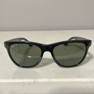 Ray-Ban RB4184 Square Sunglasses